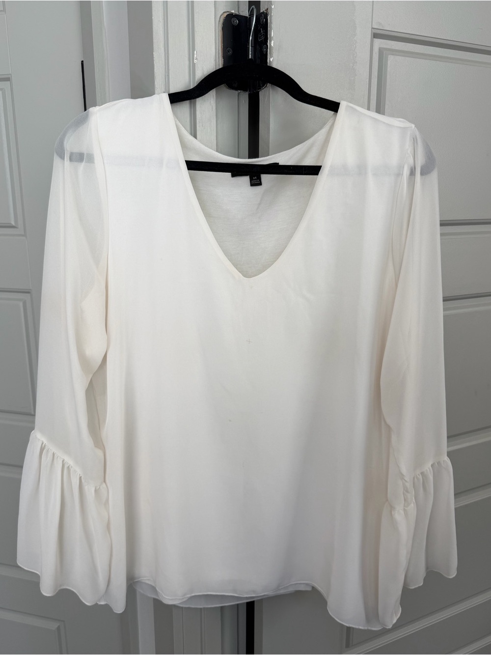 Banana Republic V-Neck Bell Long Sleeve Blouse
